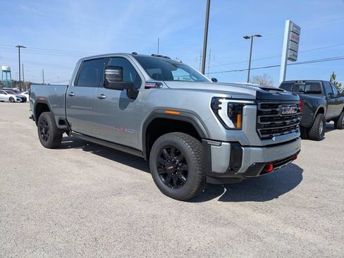 Used 2026 GMC Sierra 2500 AT4 w/ AT4 Premium Plus Package AWD/4WD image 2