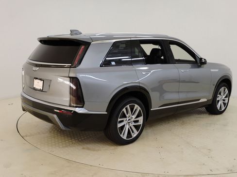 New 2026 Cadillac Vistiq Luxury w/ LPO, Floor Liner Package image 9