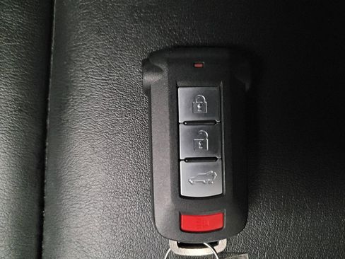 Used 2020 Mitsubishi Outlander GT image 32