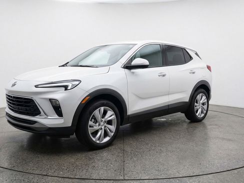 Used 2025 Buick Encore GX Preferred image 3