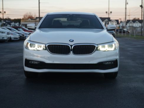 Used 2018 BMW 530i image 2