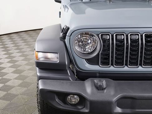 Used 2026 Jeep Wrangler Unlimited Sport AWD/4WD image 10