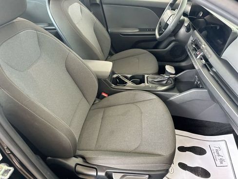 Certified 2025 Kia K4 FWD image 26