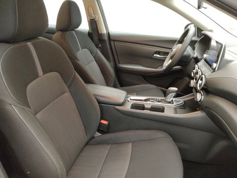 Used 2025 Nissan Sentra SV FWD image 21