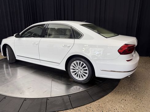 Used 2017 Volkswagen Passat 1.8T SE FWD image 5