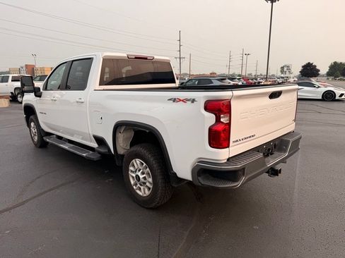 Used 2025 Chevrolet Silverado 2500 LT w/ Convenience Package AWD/4WD image 4
