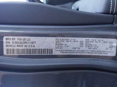 Used 2024 Dodge Durango SRT AWD/4WD image 32