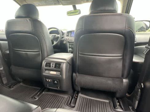 Used 2019 Nissan Pathfinder SL w/ Rock Creek Edition FWD image 13