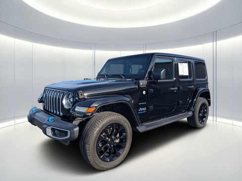 Used 2023 Jeep Wrangler Unlimited Sahara image 7