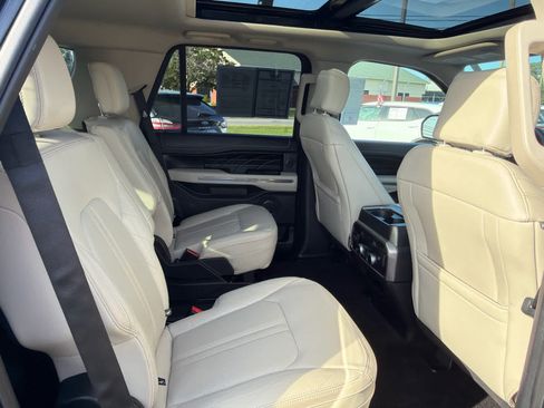 Used 2019 Ford Expedition Platinum AWD/4WD image 10