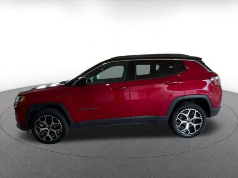 Used 2025 Jeep Compass Limited AWD/4WD image 7