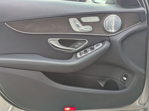 Used 2020 Mercedes-Benz C 300 4MATIC Sedan image 11