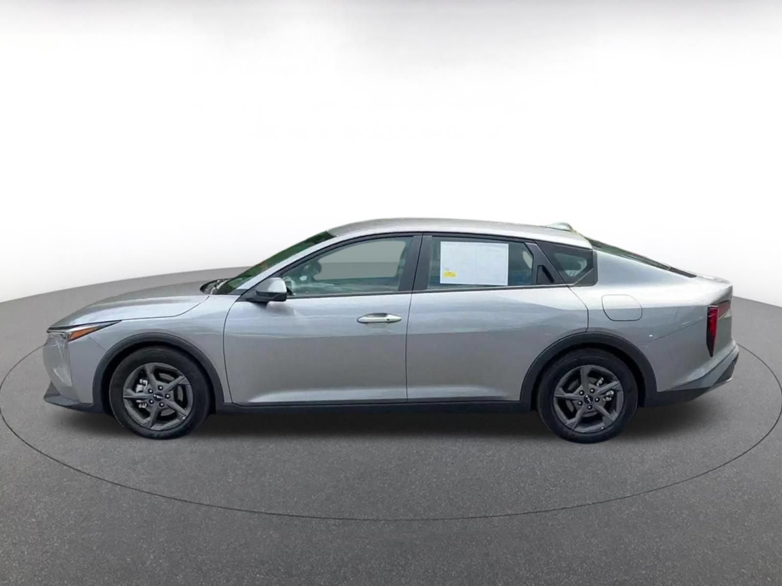 Used 2025 Kia K4 FWD image 8