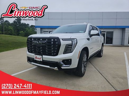 Used 2025 GMC Yukon XL Denali Ultimate AWD/4WD image 3