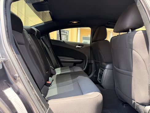 Used 2022 Dodge Charger SXT RWD image 19