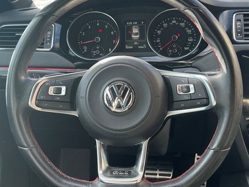 Used 2016 Volkswagen Jetta GLI SE FWD image 12