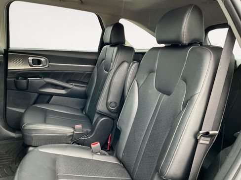 Used 2022 Kia Sorento SX FWD image 13