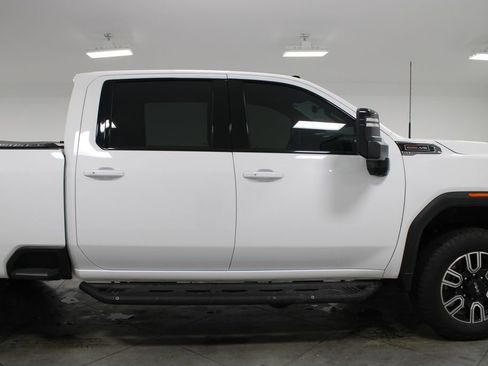 Used 2022 GMC Sierra 2500 AT4 w/ AT4 Preferred Package image 11