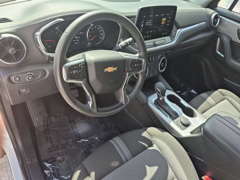 Used 2025 Chevrolet Blazer LT FWD image 15