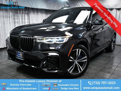 Used 2021 BMW X7 M50i w/ Dynamic Handling Package AWD/4WD image 1