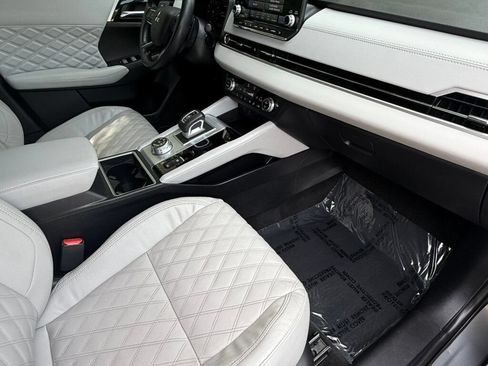 Used 2022 Mitsubishi Outlander SEL AWD/4WD image 47