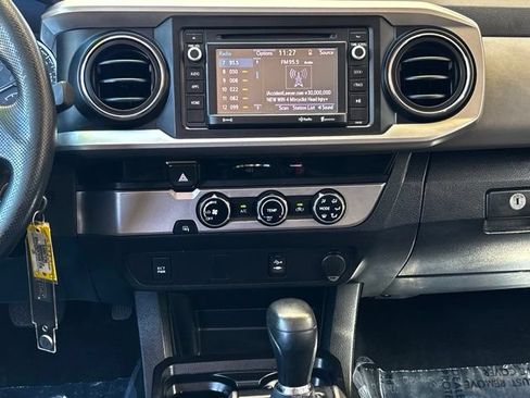 Used 2016 Toyota Tacoma SR5 w/ SR5 Appearance Package (SN) RWD image 25