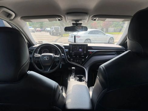 Used 2021 Toyota Camry SE FWD image 23