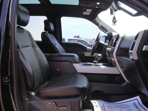 Used 2017 Ford F150 Lariat AWD/4WD image 10