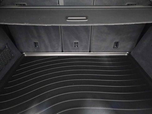 Certified 2024 Porsche Cayenne image 36