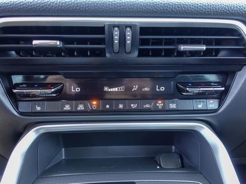 Certified 2024 MAZDA CX-90 Plug-In Hybrid w/ Premium Pkg AWD/4WD image 24