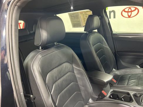 Used 2021 Volkswagen Tiguan SEL Premium R-Line image 15