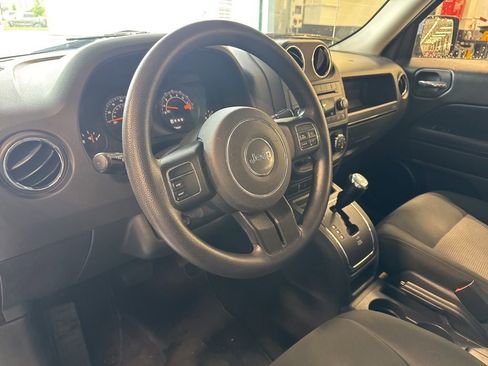 Used 2015 Jeep Patriot Sport w/ Power Value Group AWD/4WD image 9