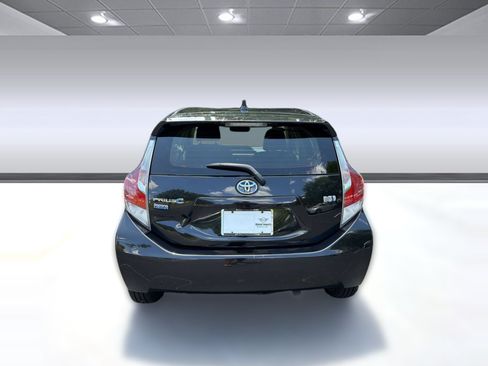 Used 2016 Toyota Prius C Persona Series FWD image 10
