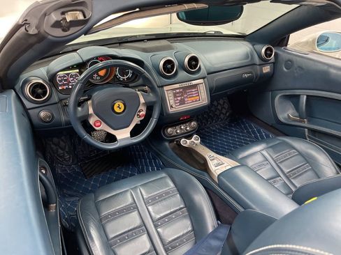 Used 2012 Ferrari California RWD image 16