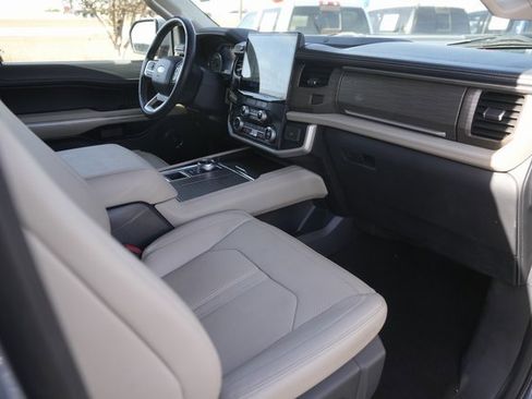 Certified 2023 Ford Expedition Limited image 18