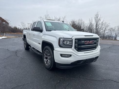 Used 2017 GMC Sierra 1500 SLT image 1