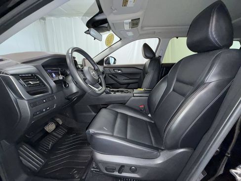 Used 2023 Nissan Rogue SV w/ SV Premium B Package AWD/4WD image 10