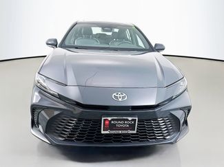 Used 2025 Toyota Camry SE video 2