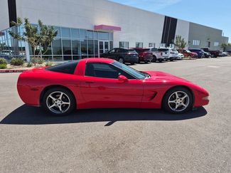 Used 2003 Chevrolet Corvette Coupe w/ Preferred Equipment Group RWD video 4