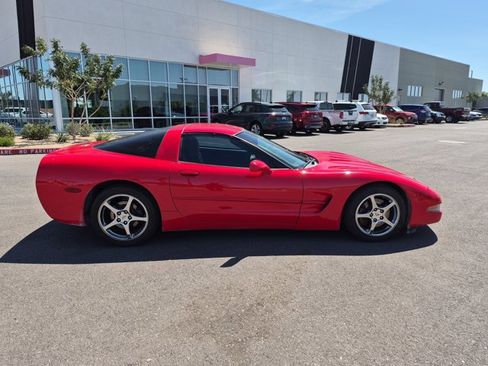 Used 2003 Chevrolet Corvette Coupe w/ Preferred Equipment Group RWD image 4