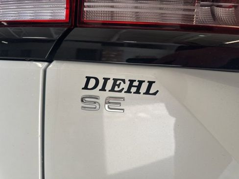 New 2026 Volkswagen Atlas Peak Edition AWD/4WD image 23