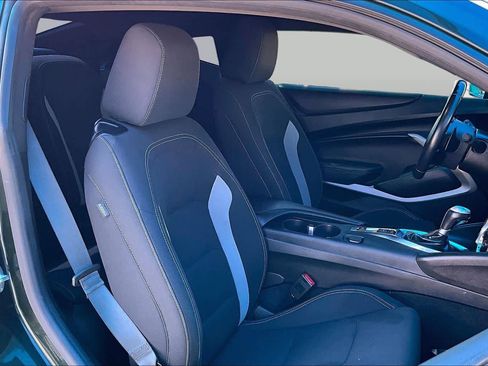 Used 2020 Chevrolet Camaro LS RWD image 9