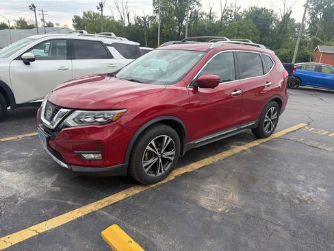 Used 2017 Nissan Rogue SL w/ SL Premium Package FWD image 4