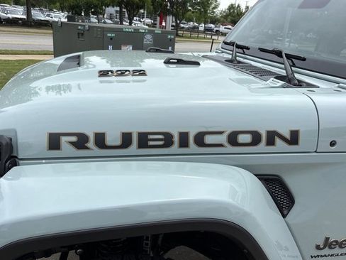 Used 2023 Jeep Wrangler Unlimited Rubicon 392 AWD/4WD image 17