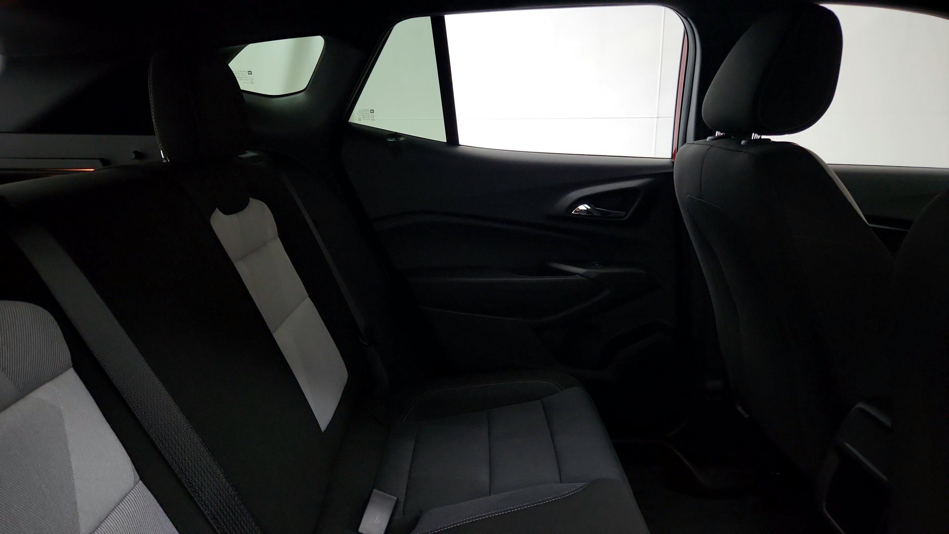 Used 2024 Chevrolet Trax RS FWD image 27