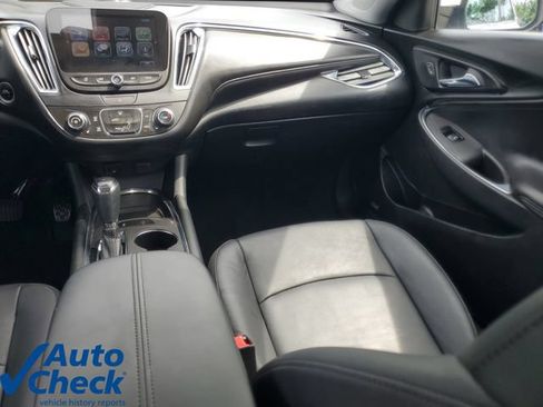 Used 2017 Chevrolet Malibu LT w/ Leather Package FWD image 17