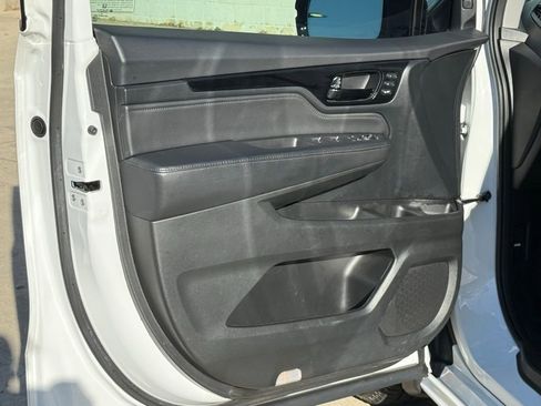 Used 2022 Honda Odyssey Elite image 17