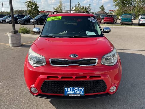 Used 2015 Kia Soul ! FWD image 12