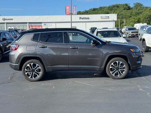 Used 2023 Jeep Compass Limited AWD/4WD image 2