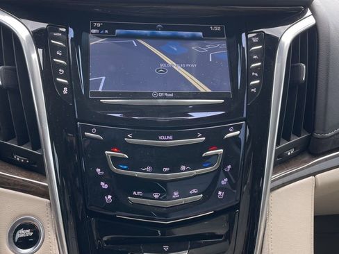 Used 2020 Cadillac Escalade Premium Luxury AWD/4WD image 8